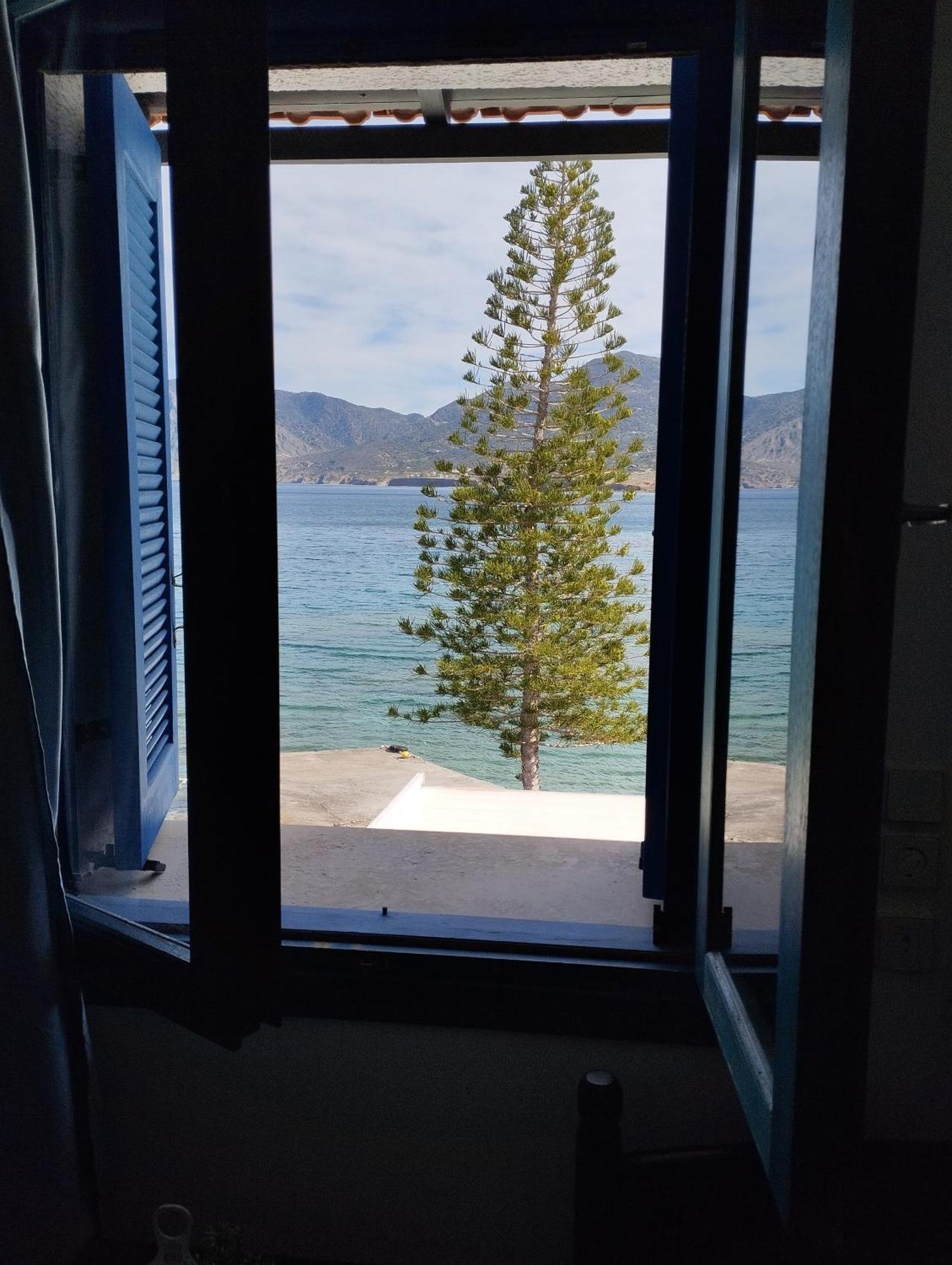 On The Sea 2 Holiday home